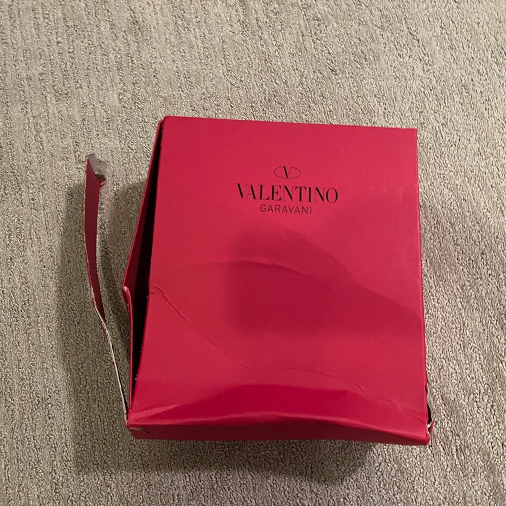 Valentino Garavani Shoe Box – Size 35